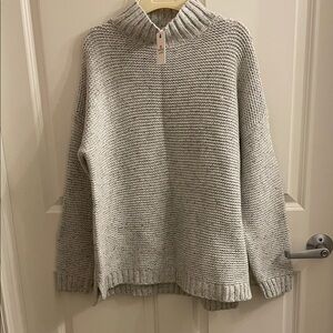 NWT Cozy Heather Gray Turtleneck Sweater